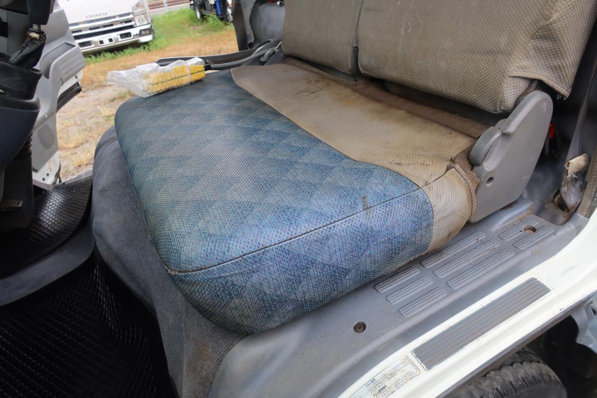 アームロール 新明和製 積載3000kg ツインホイスト|中古トラックの販売・買取・査定のアイナビ