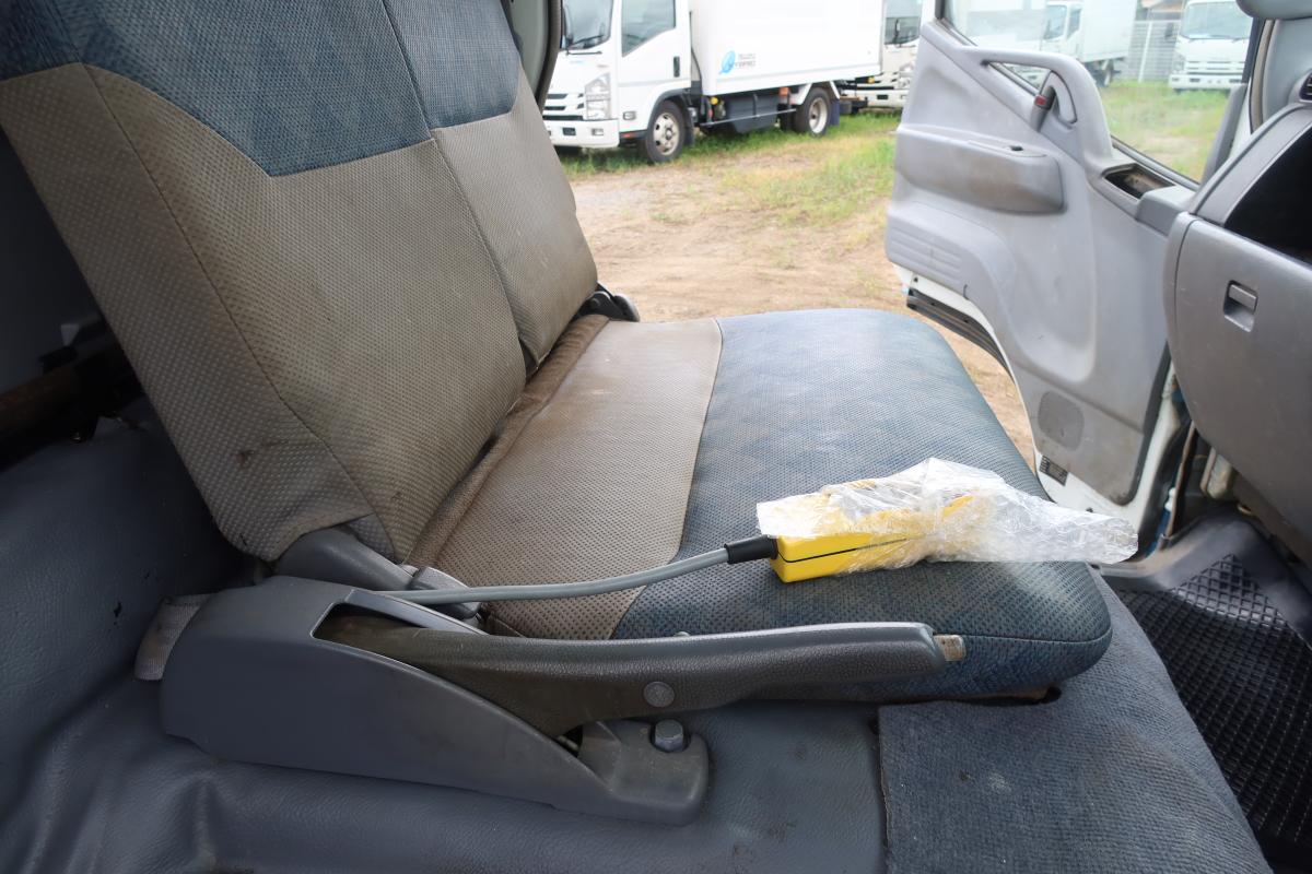 アームロール 新明和製 積載3000kg ツインホイスト|中古トラックの販売・買取・査定のアイナビ