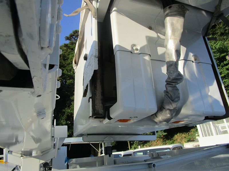 高所作業車14.7m 電工仕様 タダノAT-147CE 外装塗装済|中古トラックの販売・買取・査定のアイナビ