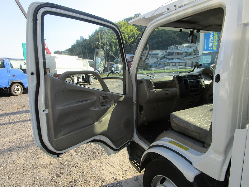 高所作業車14.7m 電工仕様 タダノAT-147CE 外装塗装済|中古トラックの販売・買取・査定のアイナビ