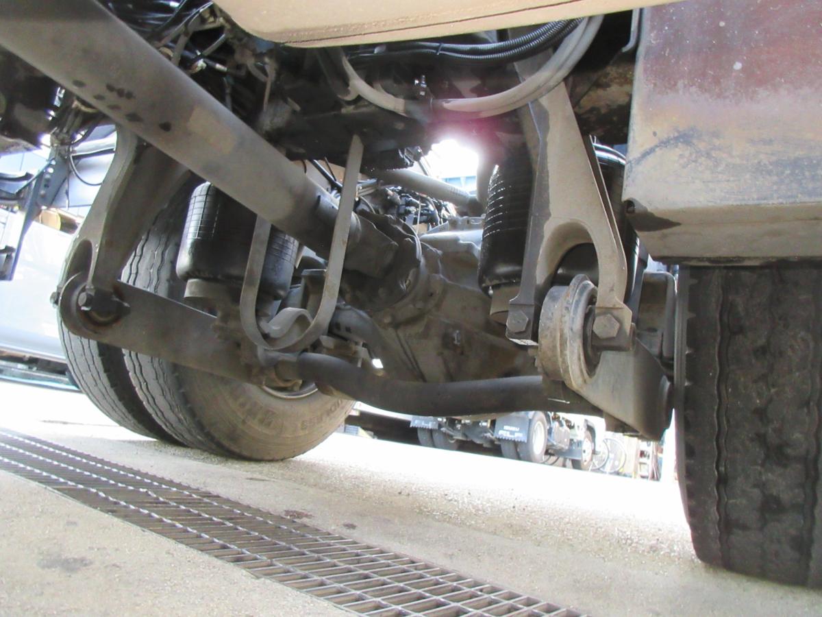 地上高138cm11.5トンプレート付マニュアルトラクタ|中古トラックの販売・買取・査定のアイナビ