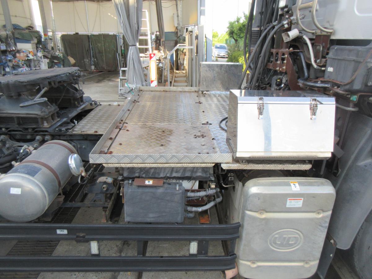 地上高138cm11.5トンプレート付マニュアルトラクタ|中古トラックの販売・買取・査定のアイナビ