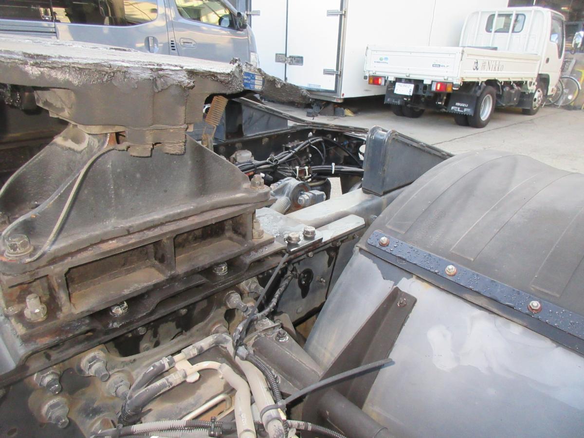 地上高138cm11.5トンプレート付マニュアルトラクタ|中古トラックの販売・買取・査定のアイナビ