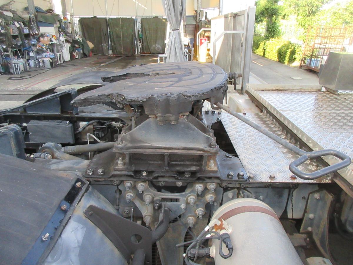 地上高138cm11.5トンプレート付マニュアルトラクタ|中古トラックの販売・買取・査定のアイナビ