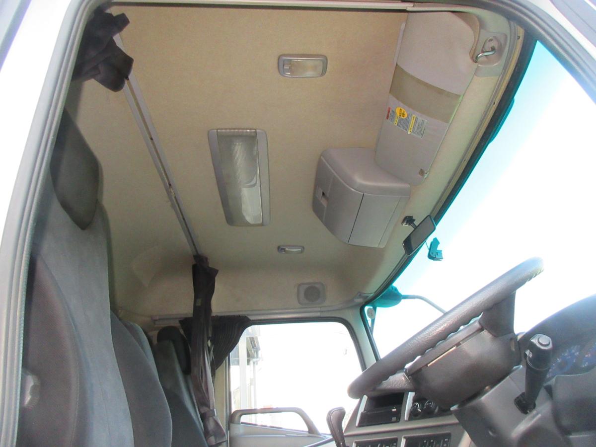 地上高138cm11.5トンプレート付マニュアルトラクタ|中古トラックの販売・買取・査定のアイナビ