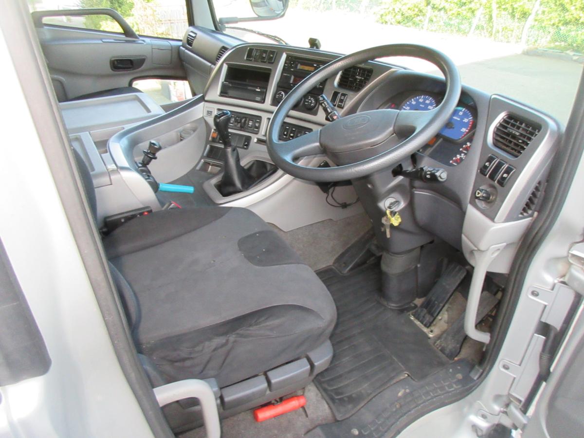 地上高138cm11.5トンプレート付マニュアルトラクタ|中古トラックの販売・買取・査定のアイナビ