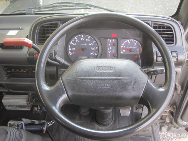 エルフ タダノ5段ブームリアジャッキラジコン付アルミアオリ床鉄板|中古トラックの販売・買取・査定のアイナビ