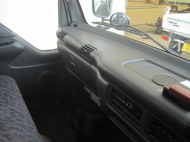 エルフ タダノ5段ブームリアジャッキラジコン付アルミアオリ床鉄板|中古トラックの販売・買取・査定のアイナビ