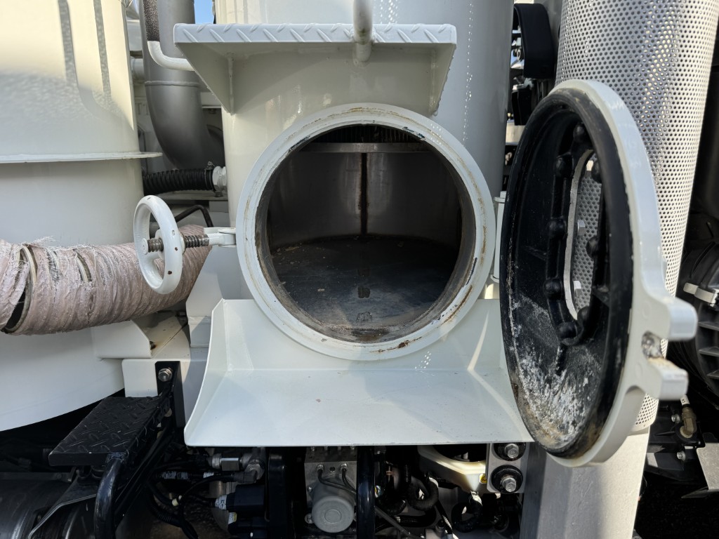 汚泥吸引車兼松風量20m3/minタンクオールステン|中古トラックの販売・買取・査定のアイナビ