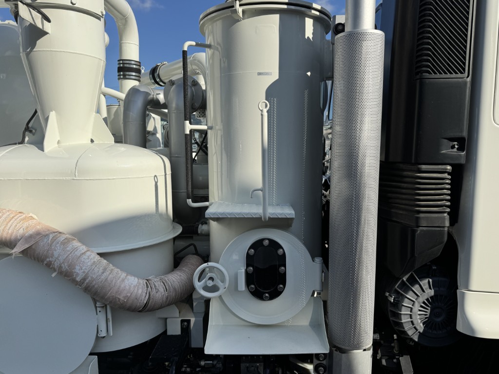 汚泥吸引車兼松風量20m3/minタンクオールステン|中古トラックの販売・買取・査定のアイナビ