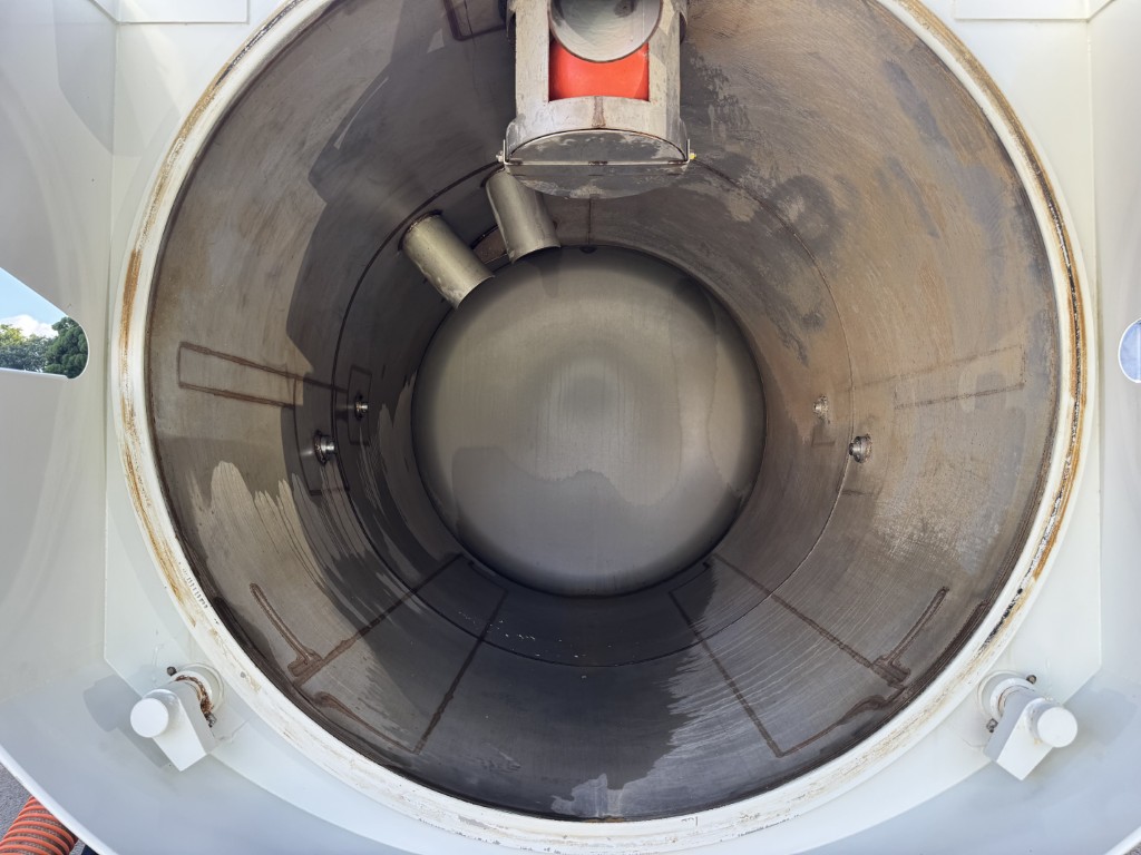 汚泥吸引車兼松風量20m3/minタンクオールステン|中古トラックの販売・買取・査定のアイナビ