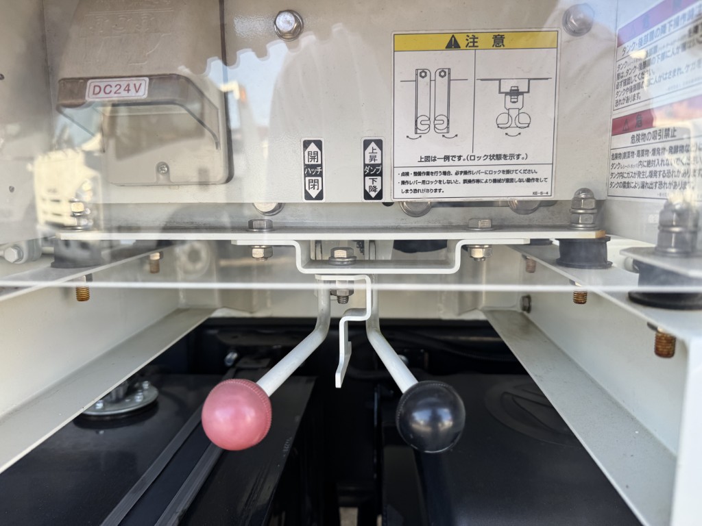 汚泥吸引車兼松風量20m3/minタンクオールステン|中古トラックの販売・買取・査定のアイナビ