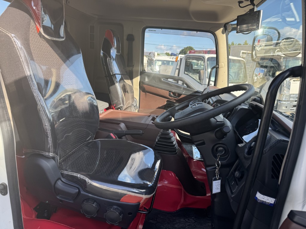 汚泥吸引車兼松風量20m3/minタンクオールステン|中古トラックの販売・買取・査定のアイナビ