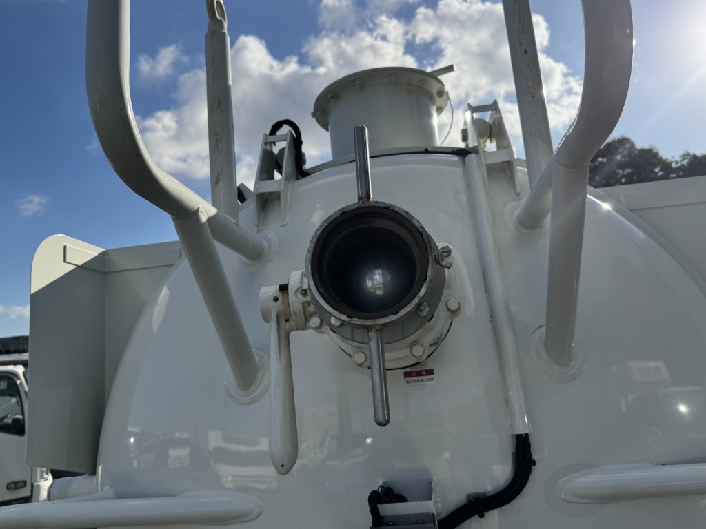 汚泥吸引車兼松風量20m3/minタンクオールステン|中古トラックの販売・買取・査定のアイナビ