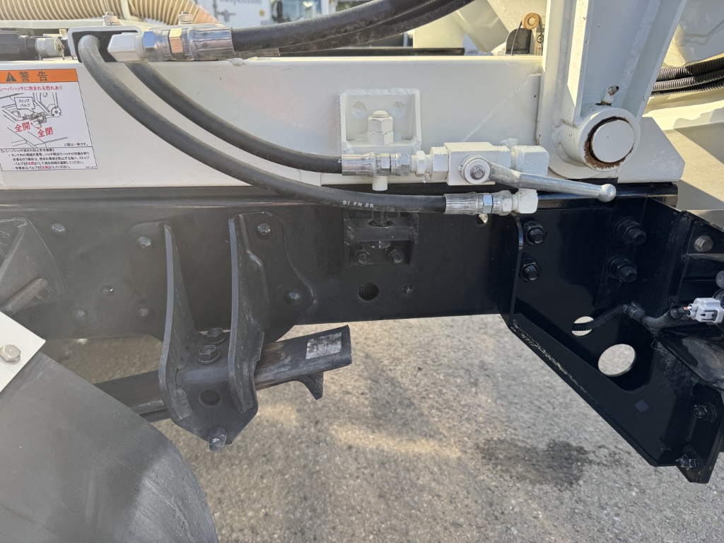 汚泥吸引車兼松風量20m3/minタンクオールステン|中古トラックの販売・買取・査定のアイナビ