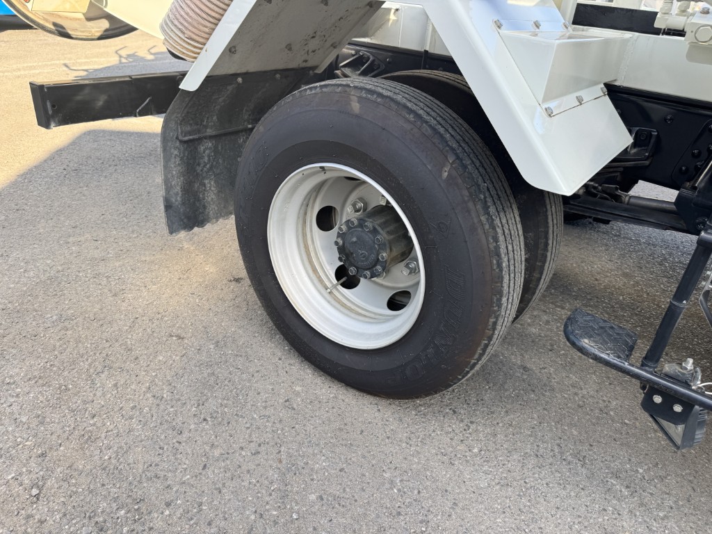 汚泥吸引車兼松風量20m3/minタンクオールステン|中古トラックの販売・買取・査定のアイナビ