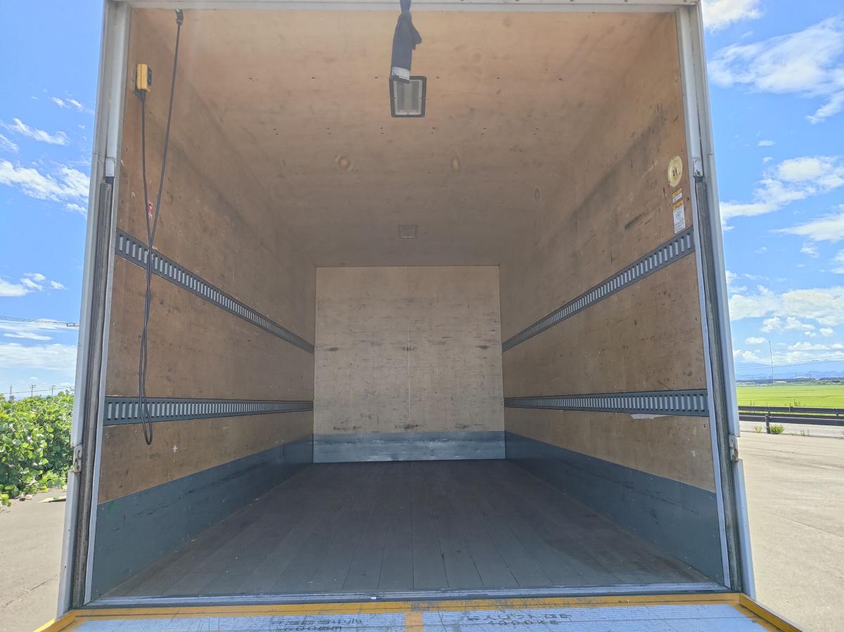 平成24年キャンターアルミバンPG車検付きマニュアル6速|中古トラックの販売・買取・査定のアイナビ