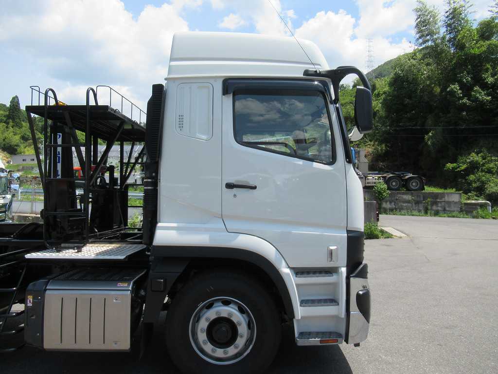 新明和 22t アームロール ハイルーフ AT車 積載10600㎏|中古トラックの販売・買取・査定のアイナビ