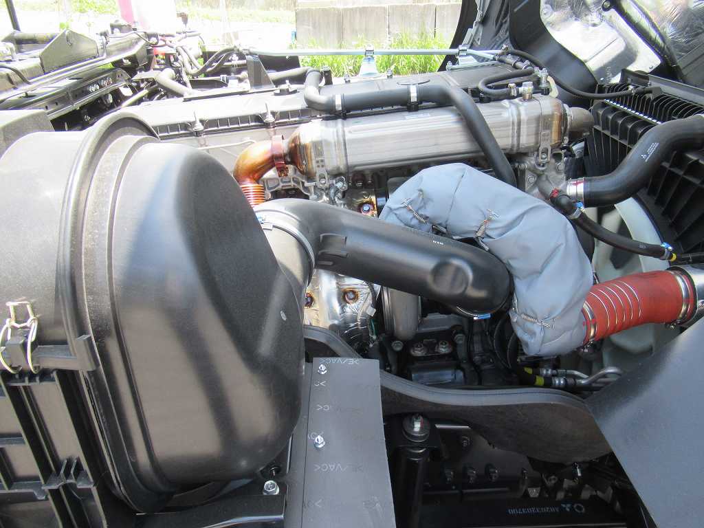 新明和 22t アームロール ハイルーフ AT車 積載10600㎏|中古トラックの販売・買取・査定のアイナビ