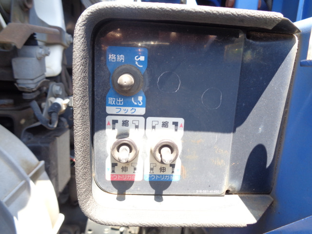 H21デュトロワイドロング4段クレーンフックインラジコン|中古トラックの販売・買取・査定のアイナビ