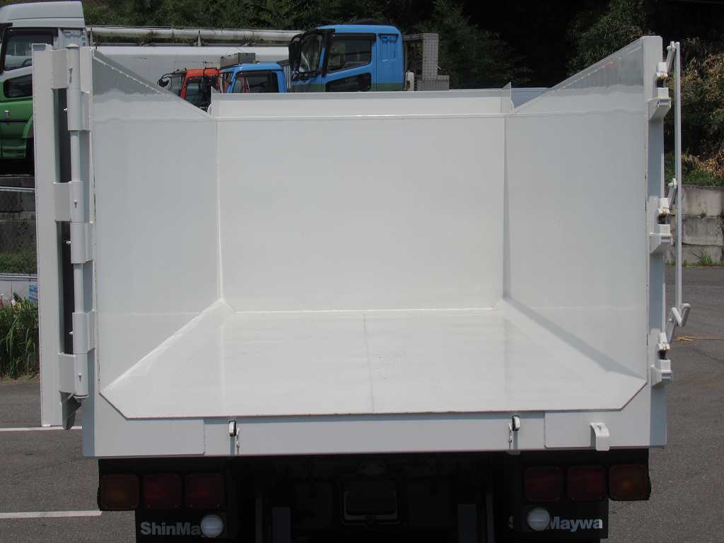 増t 新明和 深ダンプ 14立米 Rドア片開き 240PS 6速|中古トラックの販売・買取・査定のアイナビ