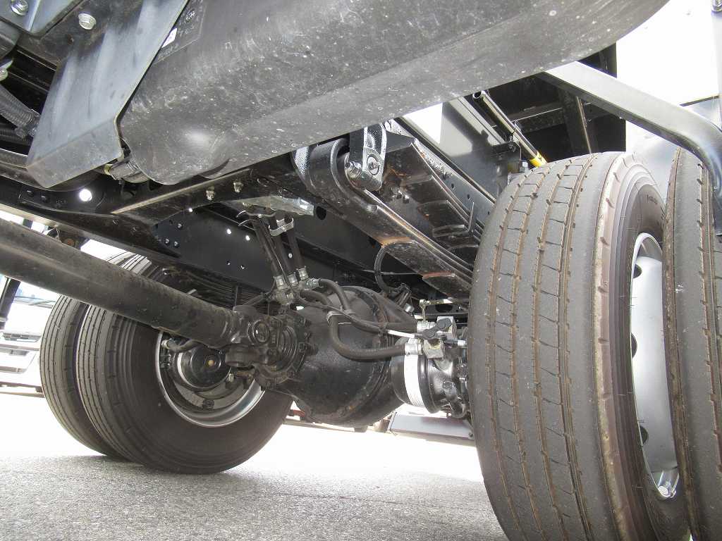 増t 新明和 深ダンプ 14立米 Rドア片開き 240PS 6速|中古トラックの販売・買取・査定のアイナビ