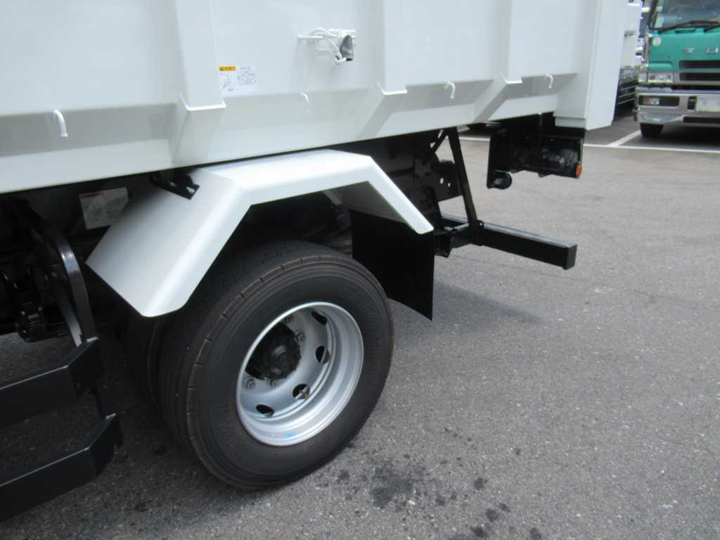 増t 新明和 深ダンプ 14立米 Rドア片開き 240PS 6速|中古トラックの販売・買取・査定のアイナビ