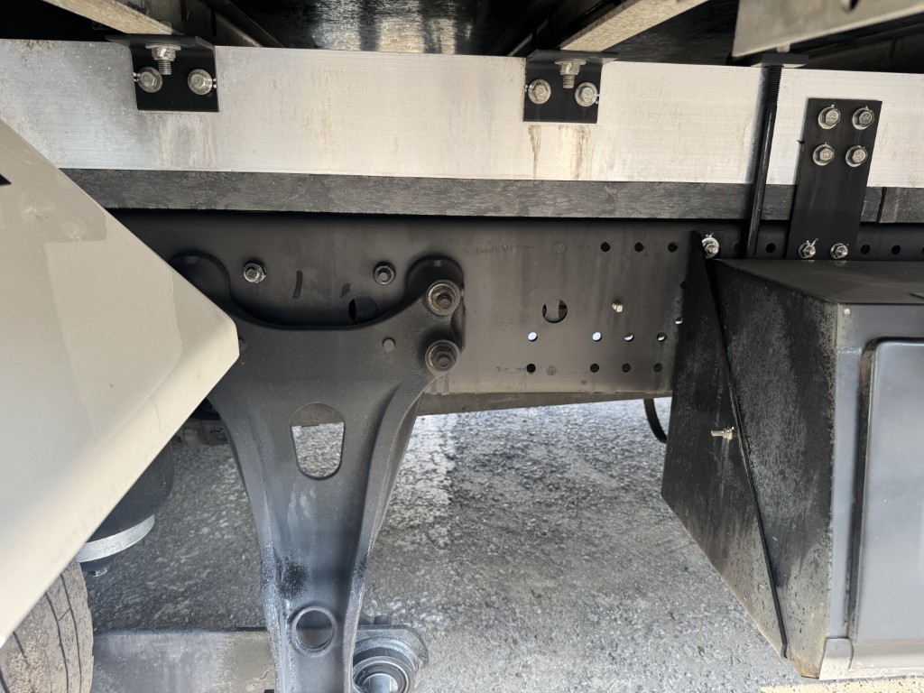 ワイドエアサス東プレ低温サイドドア車検付|中古トラックの販売・買取・査定のアイナビ