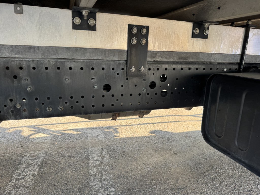 ワイドエアサス東プレ低温サイドドア車検付|中古トラックの販売・買取・査定のアイナビ