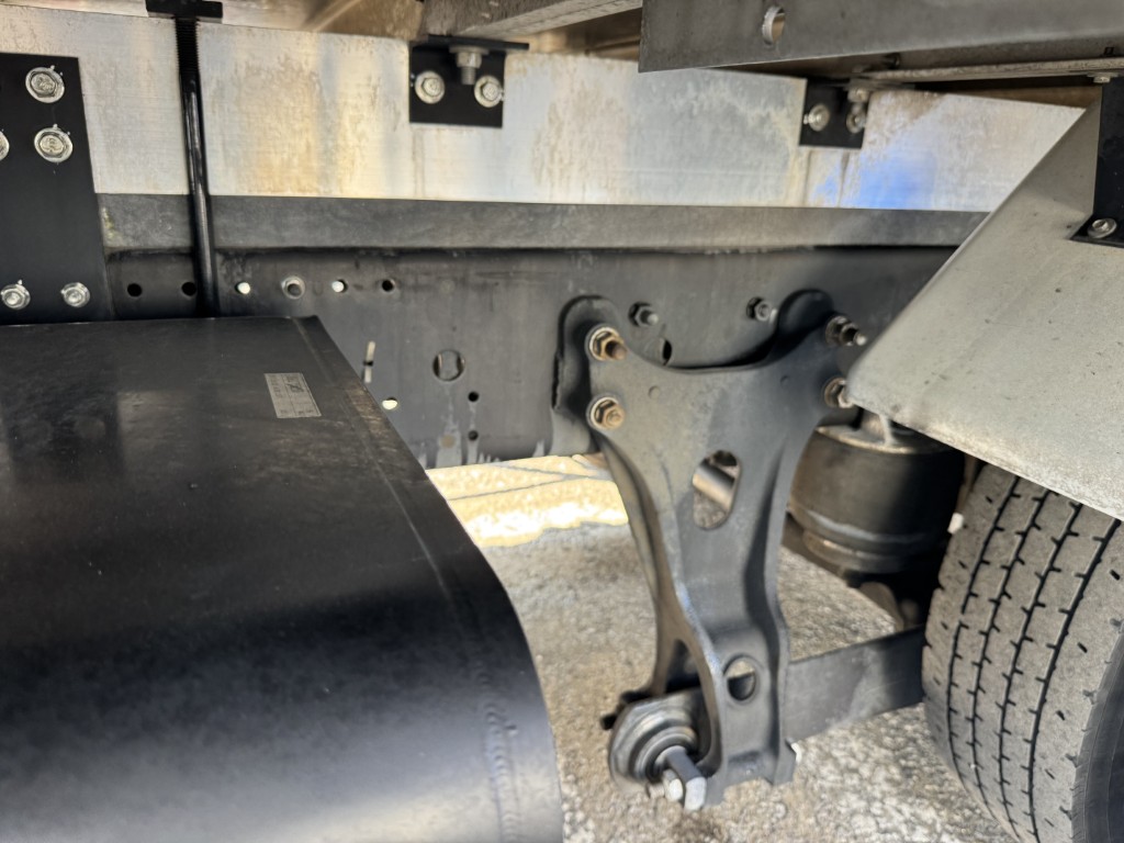 ワイドエアサス東プレ低温サイドドア車検付|中古トラックの販売・買取・査定のアイナビ