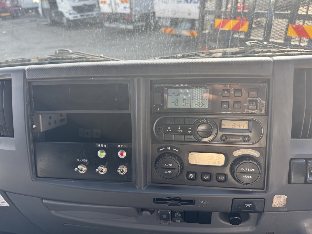 ワイドエアサス東プレ低温サイドドア車検付|中古トラックの販売・買取・査定のアイナビ