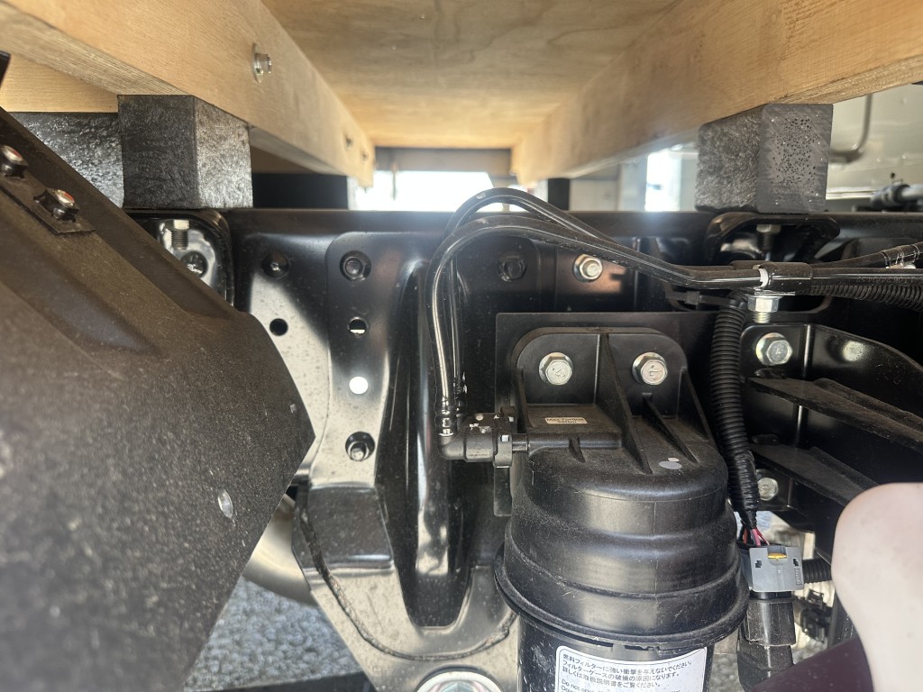 Wキャブ10尺パワーゲート未使用車|中古トラックの販売・買取・査定のアイナビ