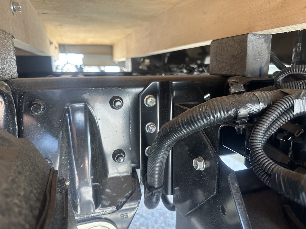 Wキャブ10尺パワーゲート未使用車|中古トラックの販売・買取・査定のアイナビ