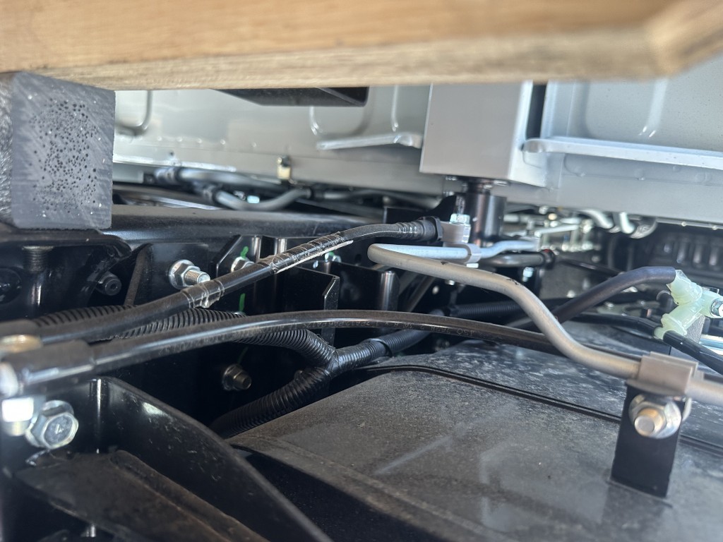 Wキャブ10尺パワーゲート未使用車|中古トラックの販売・買取・査定のアイナビ