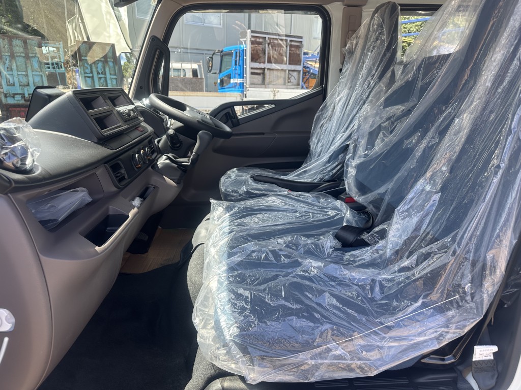 Wキャブ10尺パワーゲート未使用車|中古トラックの販売・買取・査定のアイナビ