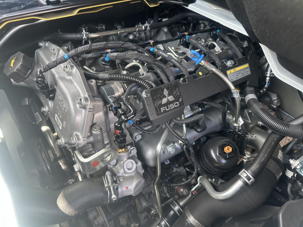 Wキャブ10尺パワーゲート未使用車|中古トラックの販売・買取・査定のアイナビ