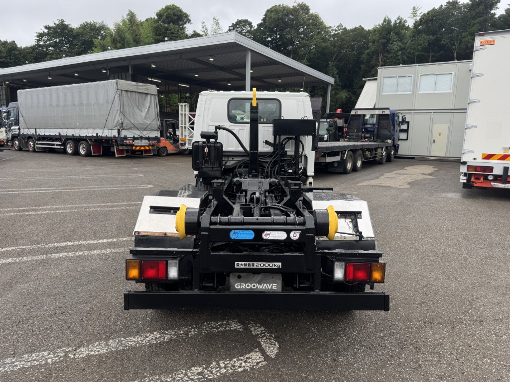 新明和アームロールツインホイスト車検付|中古トラックの販売・買取・査定のアイナビ