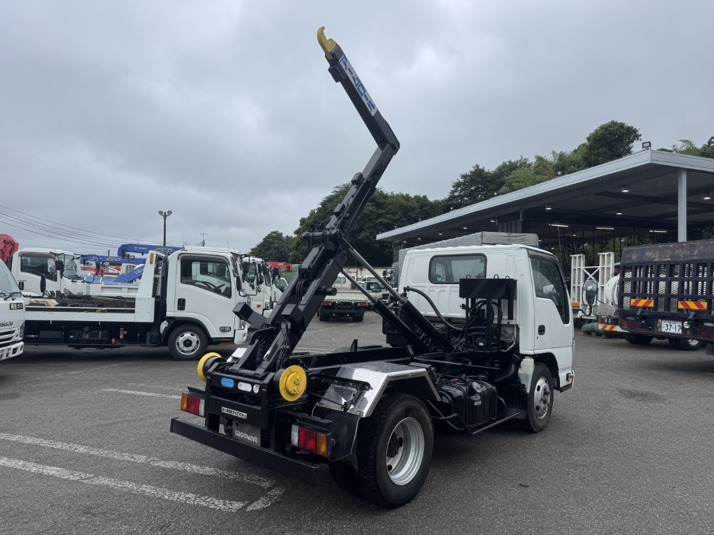 新明和アームロールツインホイスト車検付|中古トラックの販売・買取・査定のアイナビ