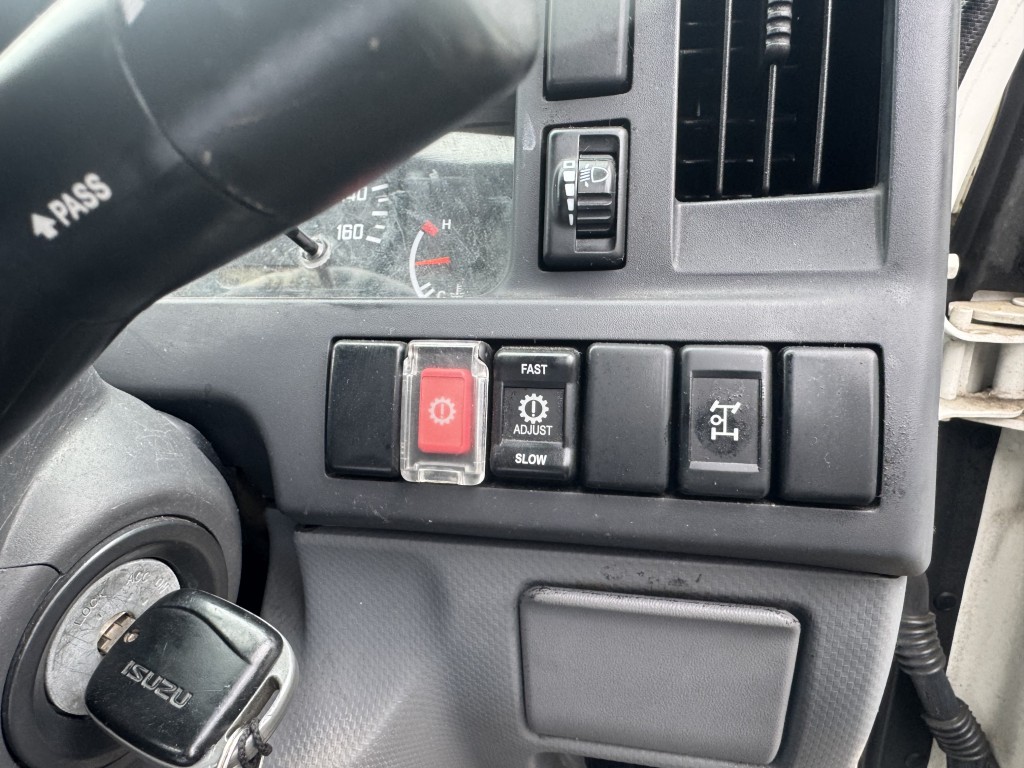 新明和アームロールツインホイスト車検付|中古トラックの販売・買取・査定のアイナビ