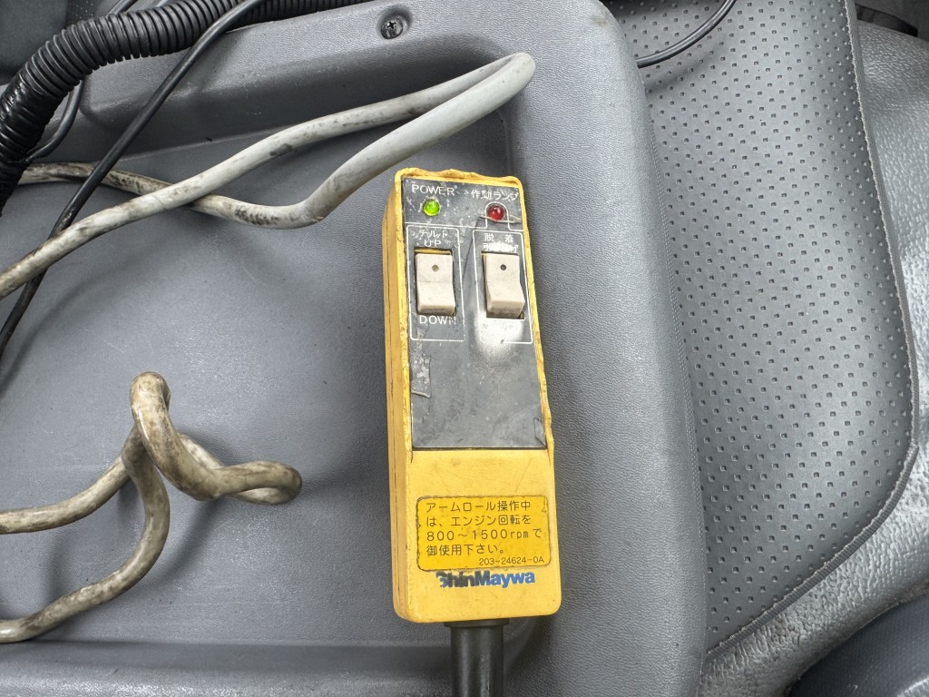 新明和アームロールツインホイスト車検付|中古トラックの販売・買取・査定のアイナビ