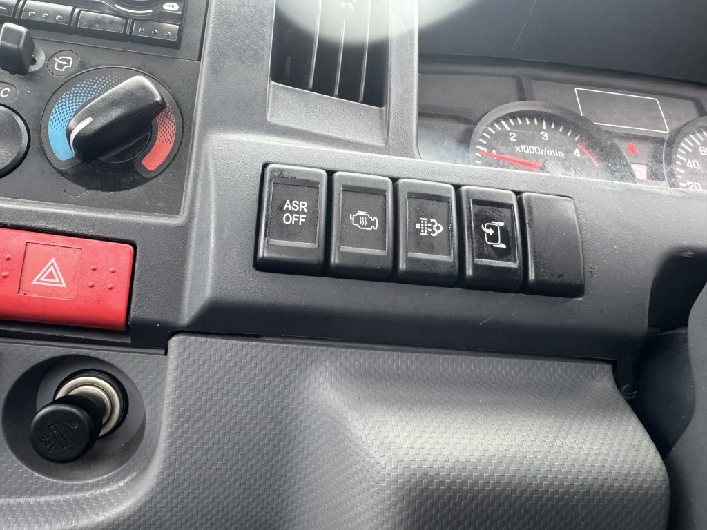 新明和アームロールツインホイスト車検付|中古トラックの販売・買取・査定のアイナビ