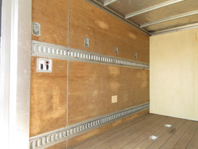 日野 バン車 デュトロ|中古トラックの販売・買取・査定のアイナビ