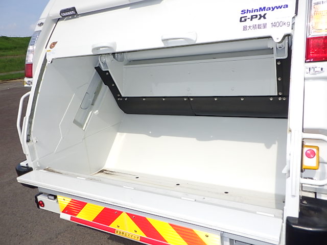 日野 令和7年式 10.3立米 プレス式パッカー 登録未使用車|中古トラックの販売・買取・査定のアイナビ