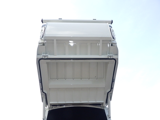 日野 令和7年式 10.3立米 プレス式パッカー 登録未使用車|中古トラックの販売・買取・査定のアイナビ