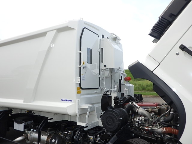 日野 令和7年式 10.3立米 プレス式パッカー 登録未使用車|中古トラックの販売・買取・査定のアイナビ