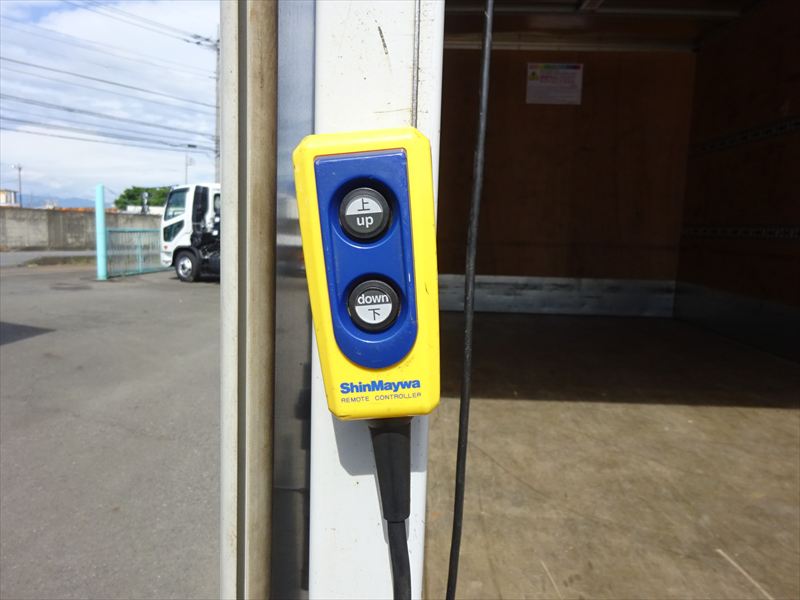 バン ワイド 格納ゲート|中古トラックの販売・買取・査定のアイナビ