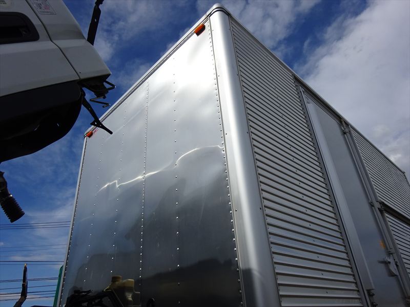 バン ワイド 格納ゲート|中古トラックの販売・買取・査定のアイナビ