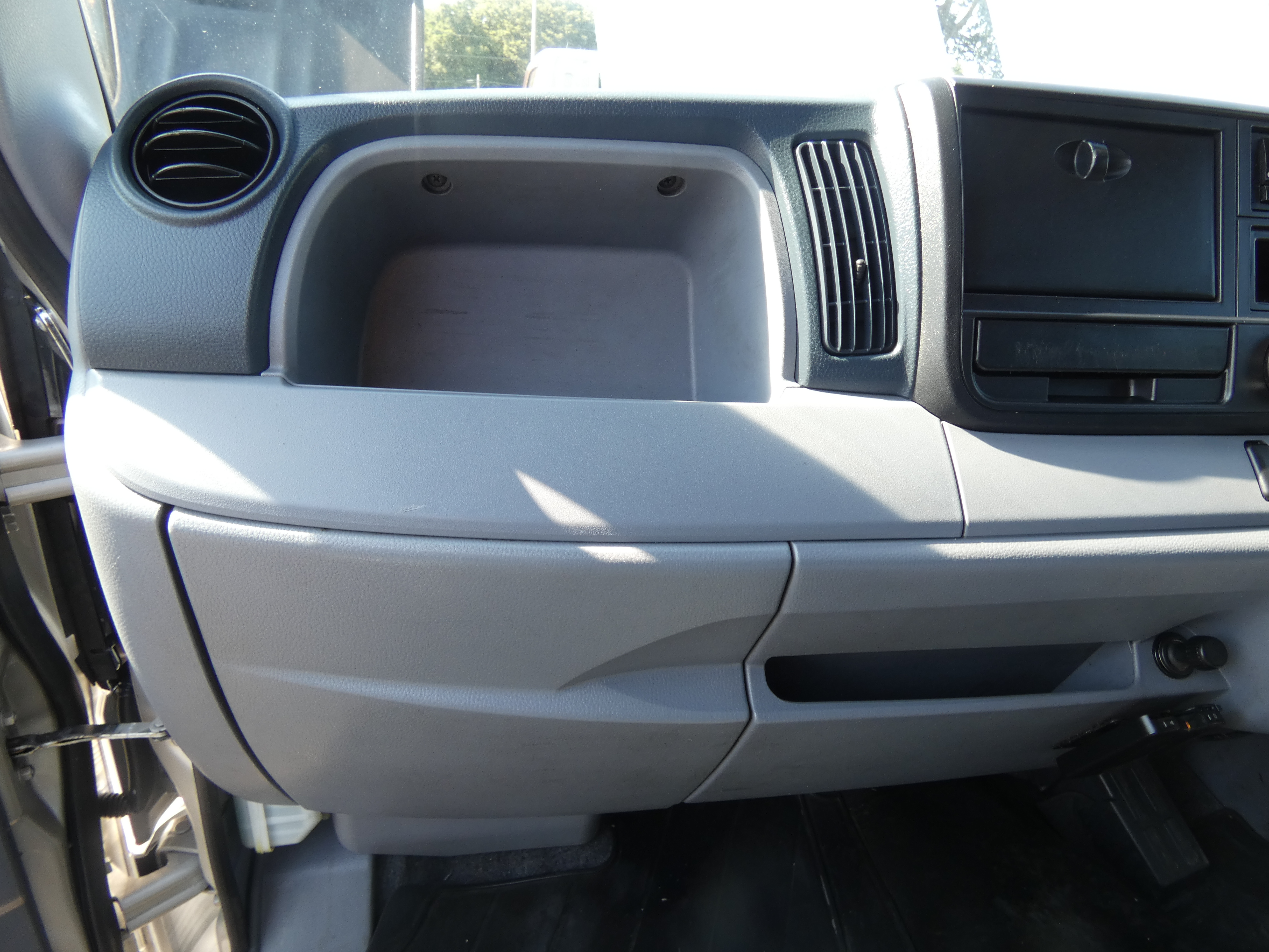 キャンター　Wキャブ　250826|中古トラックの販売・買取・査定のアイナビ