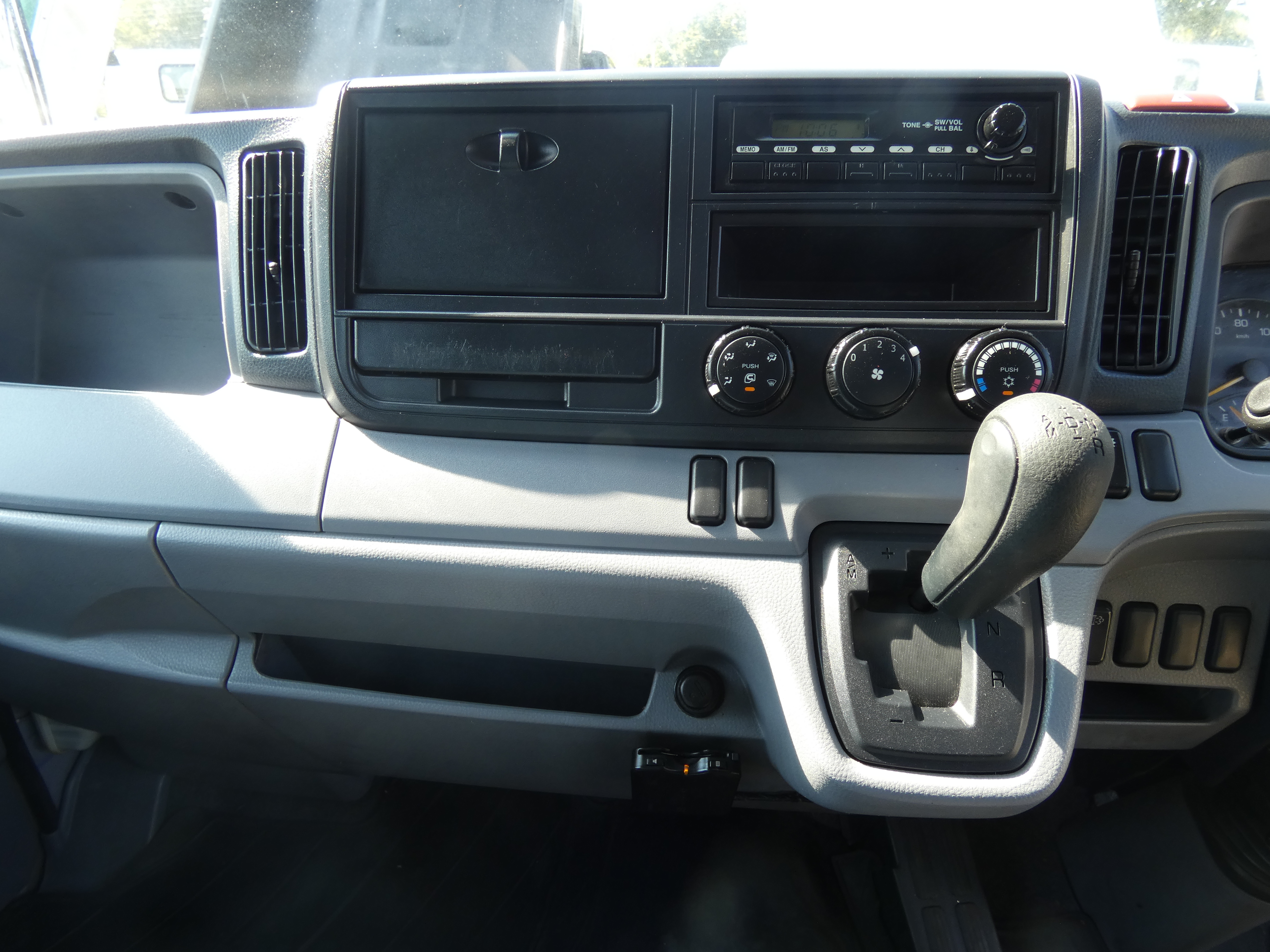 キャンター　Wキャブ　250826|中古トラックの販売・買取・査定のアイナビ