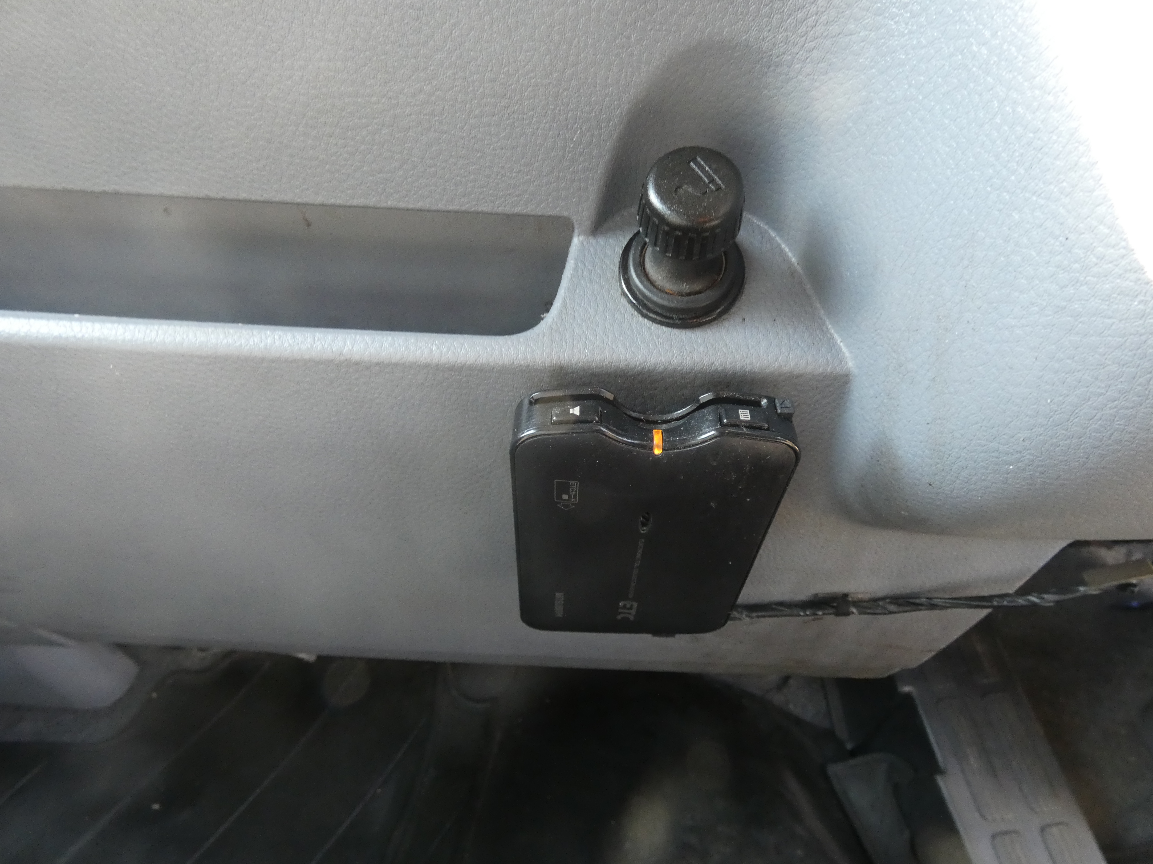 キャンター　Wキャブ　250826|中古トラックの販売・買取・査定のアイナビ